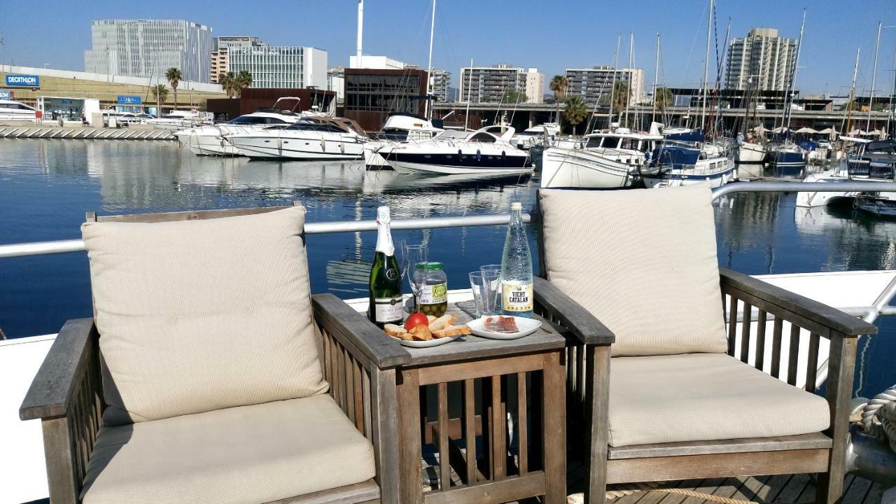 Your Own Private Yacht Hotel Sant Adria de Besos Ngoại thất bức ảnh