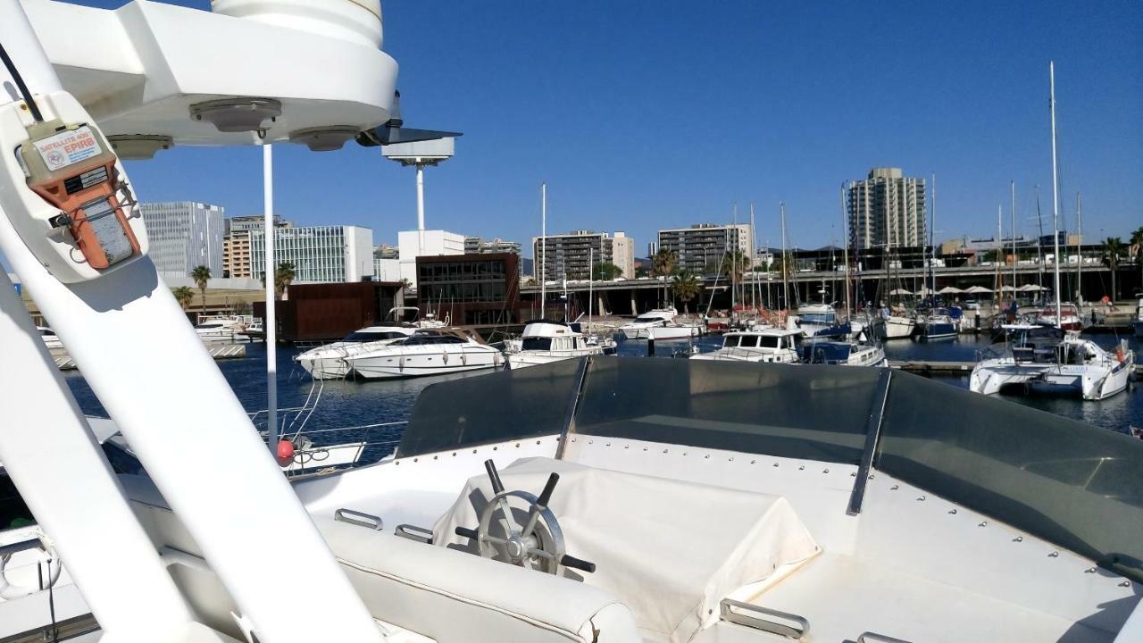 Your Own Private Yacht Hotel Sant Adria de Besos Ngoại thất bức ảnh