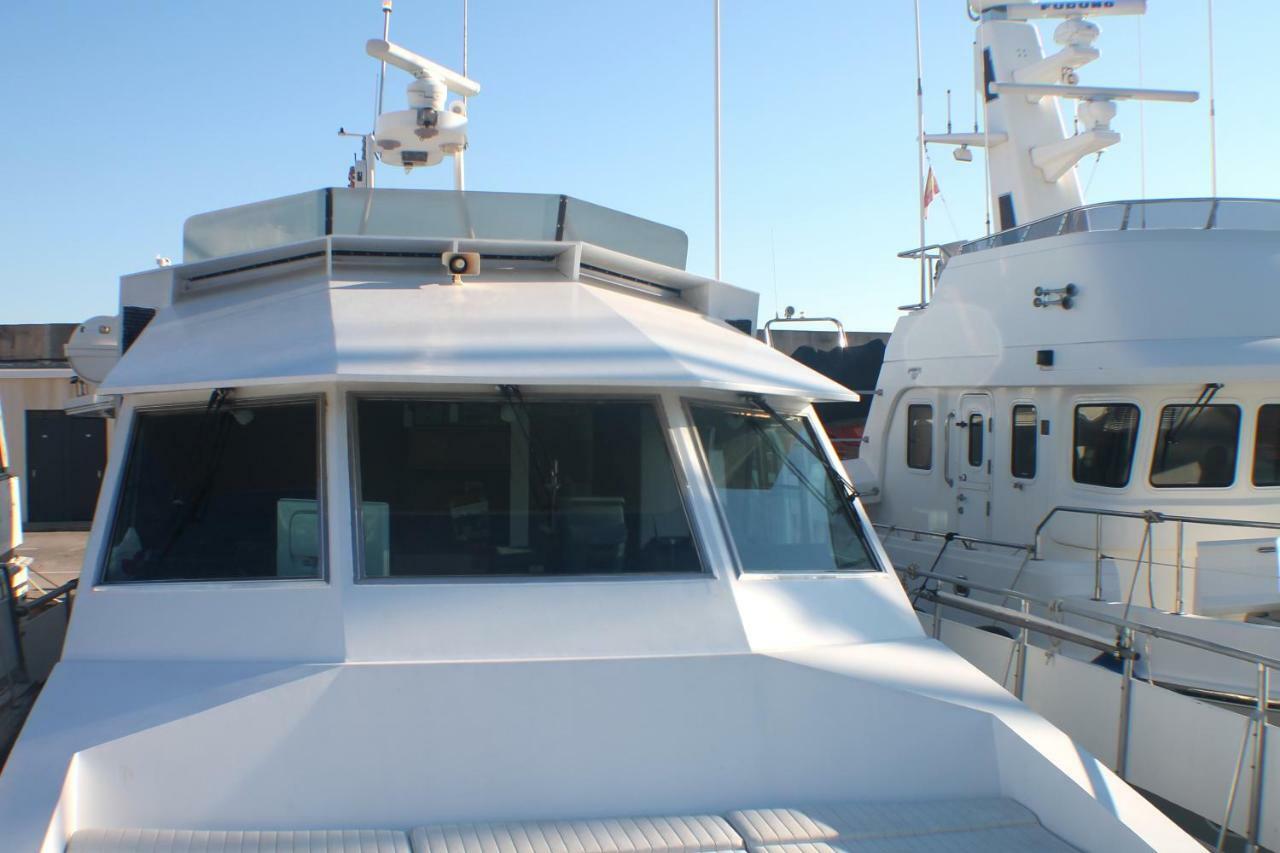Your Own Private Yacht Hotel Sant Adria de Besos Ngoại thất bức ảnh
